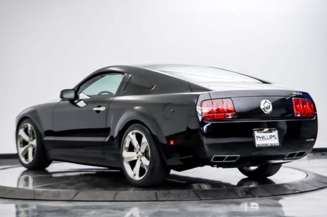 2009 Ford Mustang GT Iacocca 45TH Anniversary Edition 3