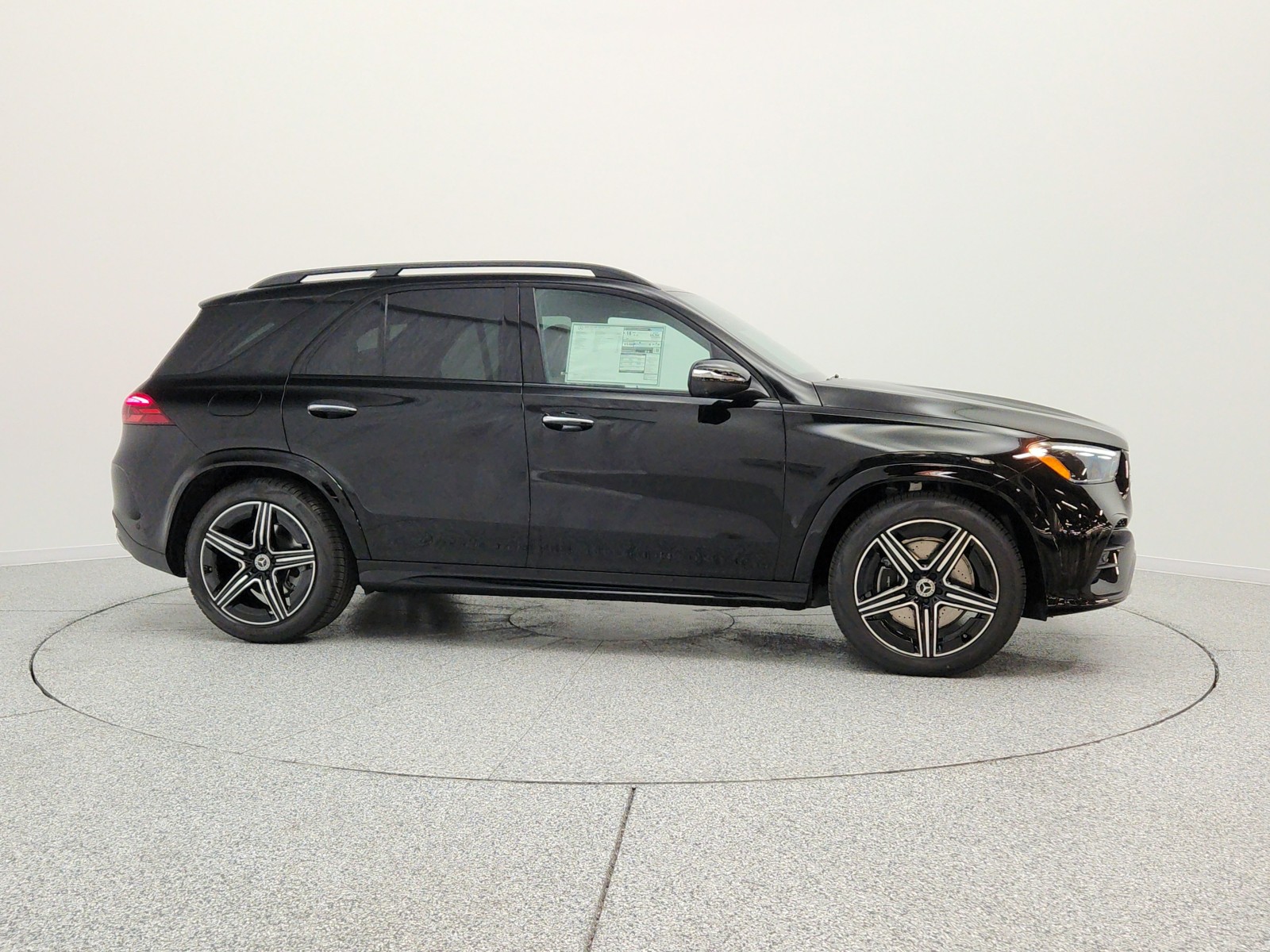 New 2026 Black Mercedes-Benz GLE 580 4MATIC® SUV image 4