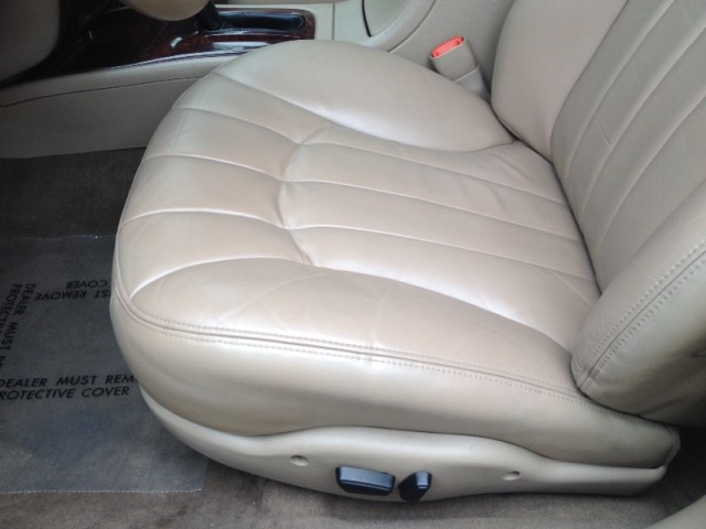 2002 Chrysler Concorde LXi Low Miles Rust Free in pompano beach, Florida