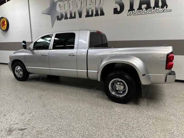 2007 Dodge Ram 3500 SLT DRW RWD Mega Cab 5.9L-Cummins in , 