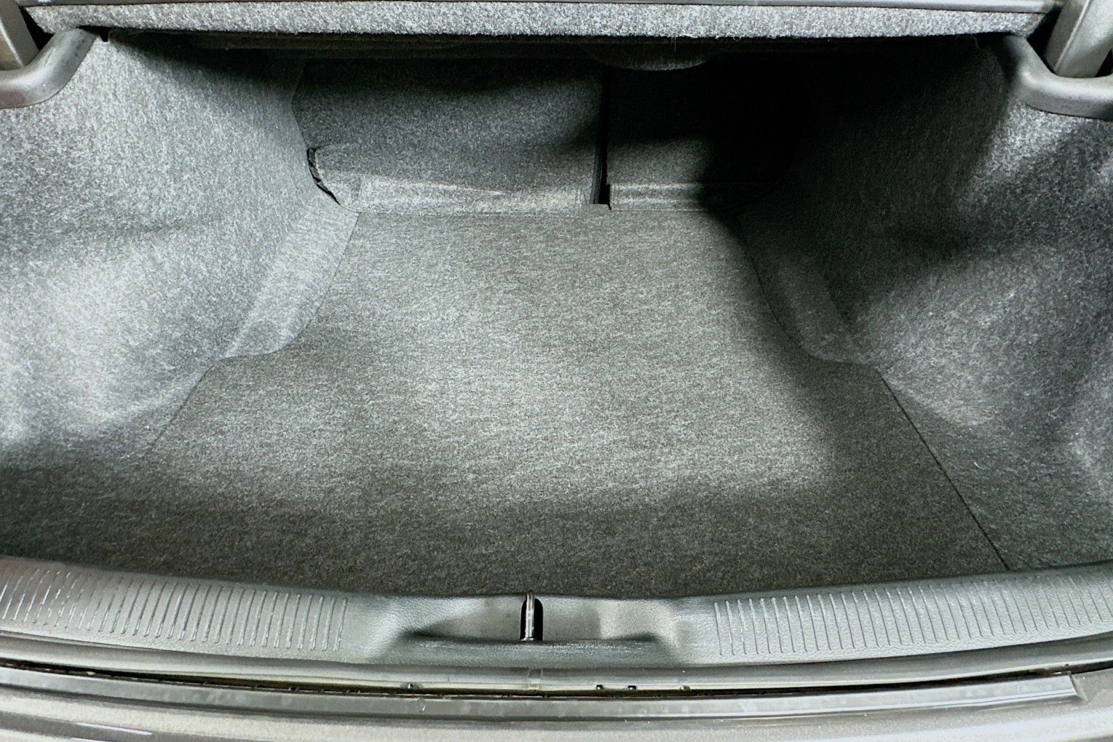 Used 2023 Granite Pearlcoat Dodge R/T image 22