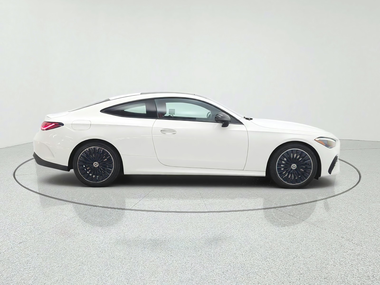 New 2027 Polar White Mercedes-Benz CLE 450 4MATIC® Coupe image 4