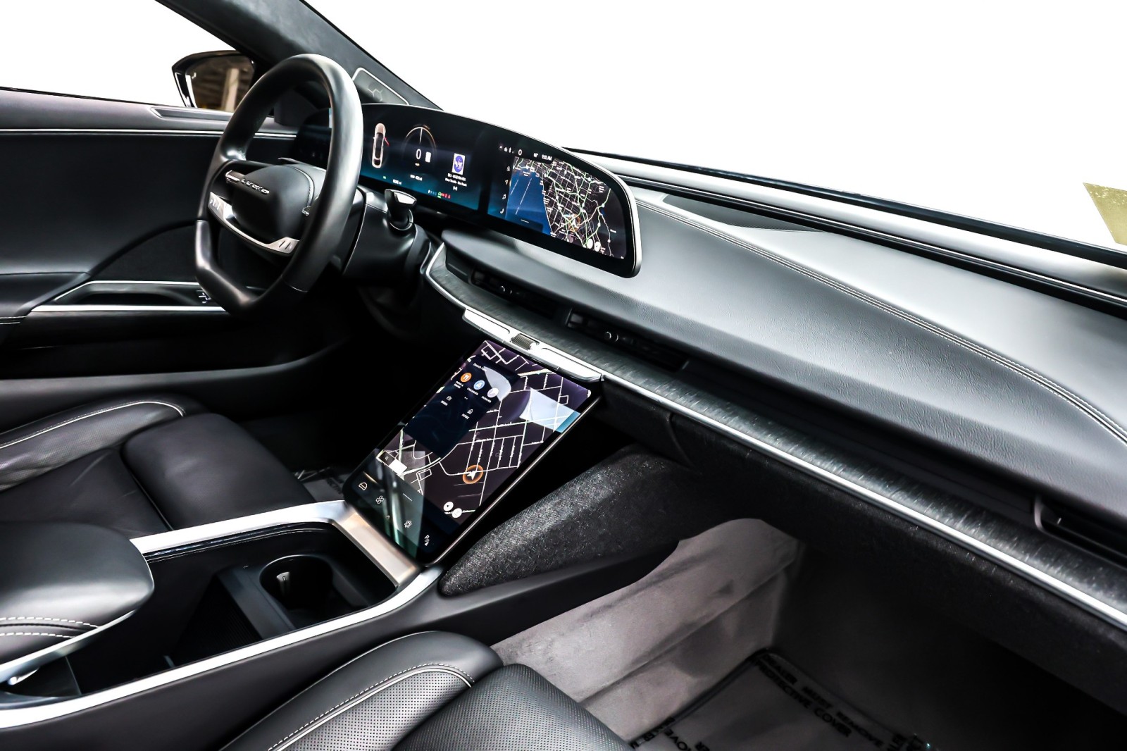 Used 2024 Quantum Grey Metallic Lucid Touring AWD image 16