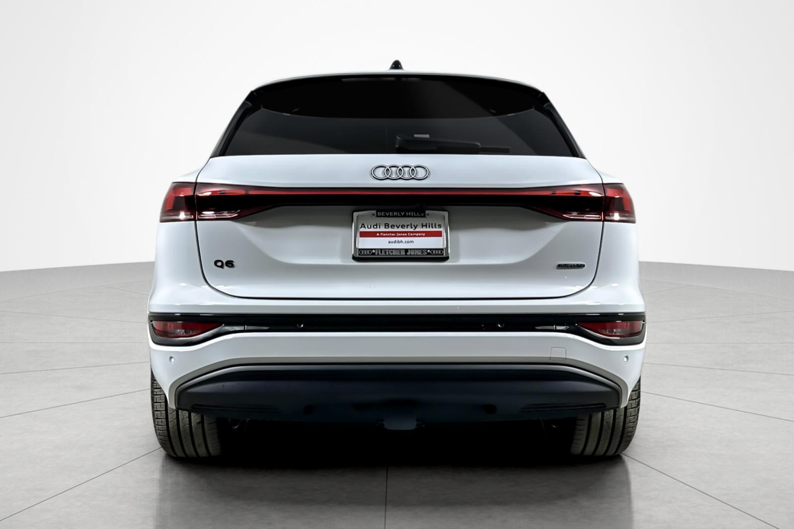 New 2025 Glacier White Metallic Audi Premium quattro image 5