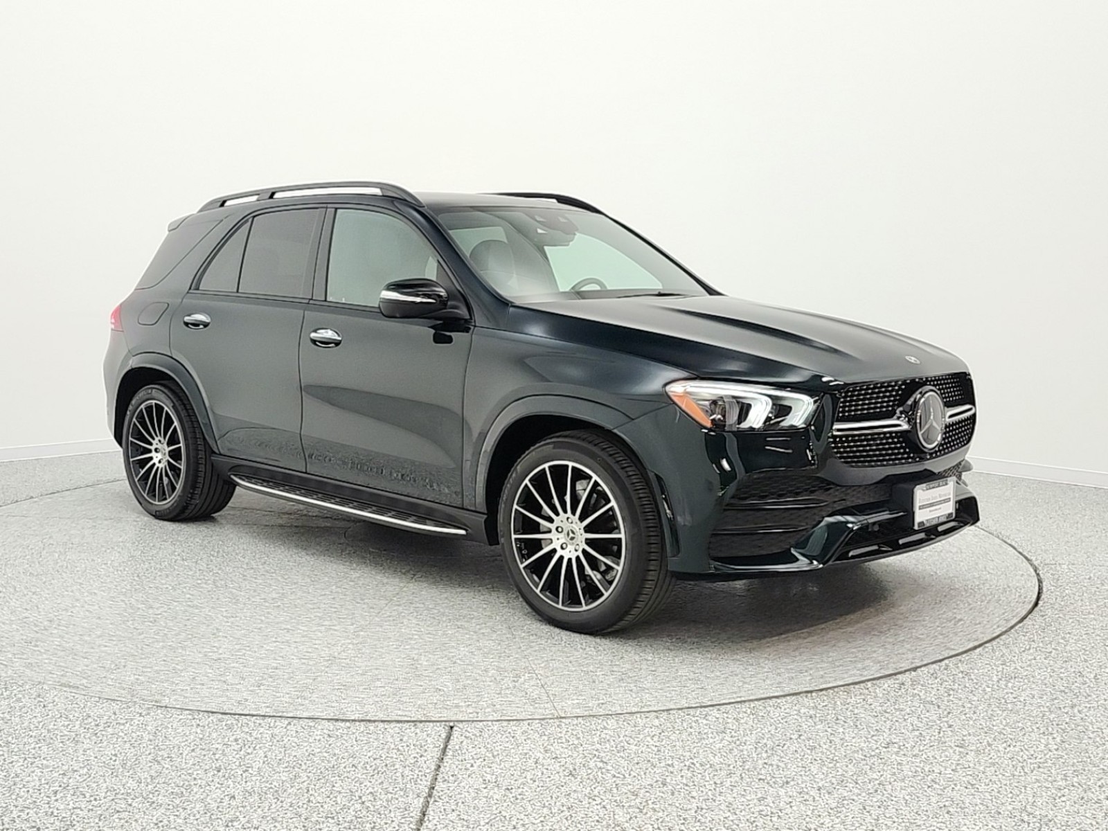 Certified Used 2023 Emerald Green Metallic Mercedes-Benz GLE 350 4MATIC® SUV image 3