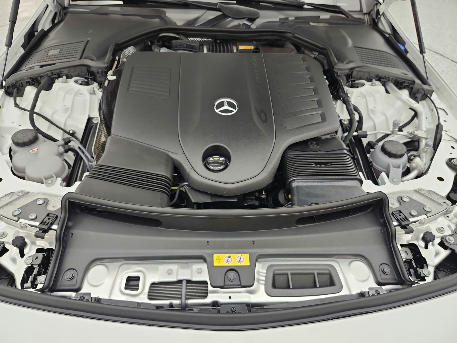 New 2027 Polar White Mercedes-Benz CLE 450 4MATIC® Coupe image 12