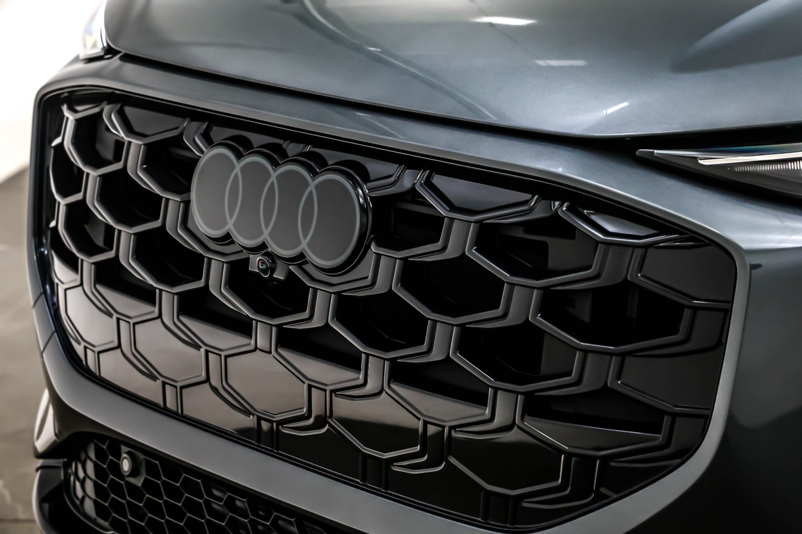 New 2026 Daytona Gray Pearl Effect Audi S line image 13