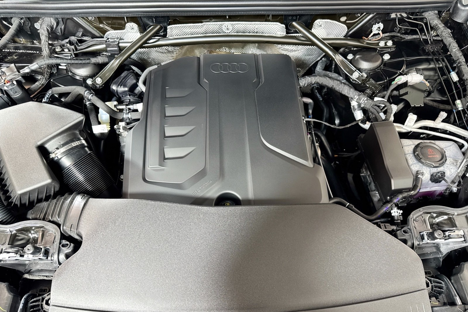 New 2025 Mythos Black Metallic Audi Premium Plus 2.0 TFSI quattro image 27