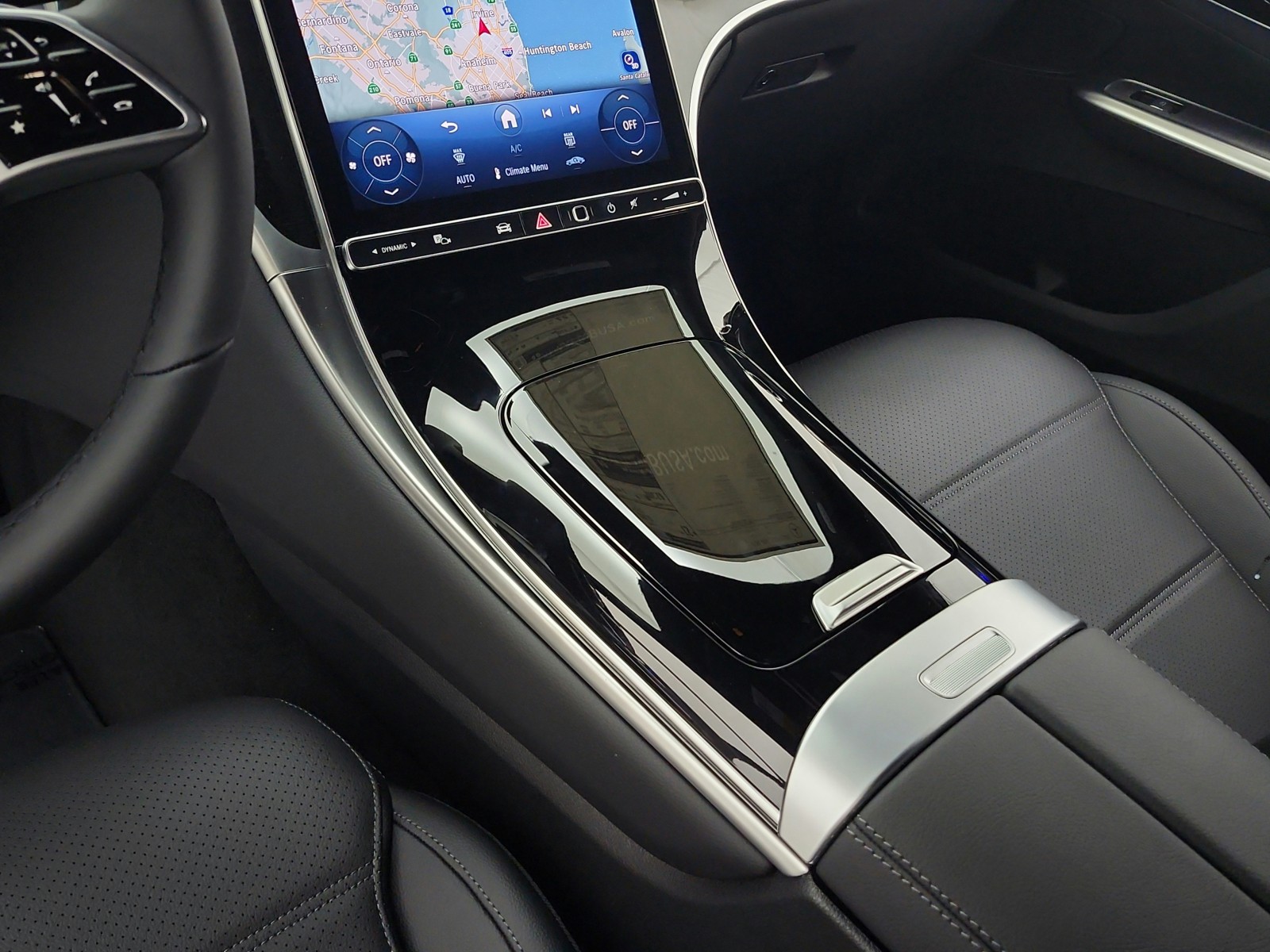 New 2026 Black Mercedes-Benz GLC 300 image 10