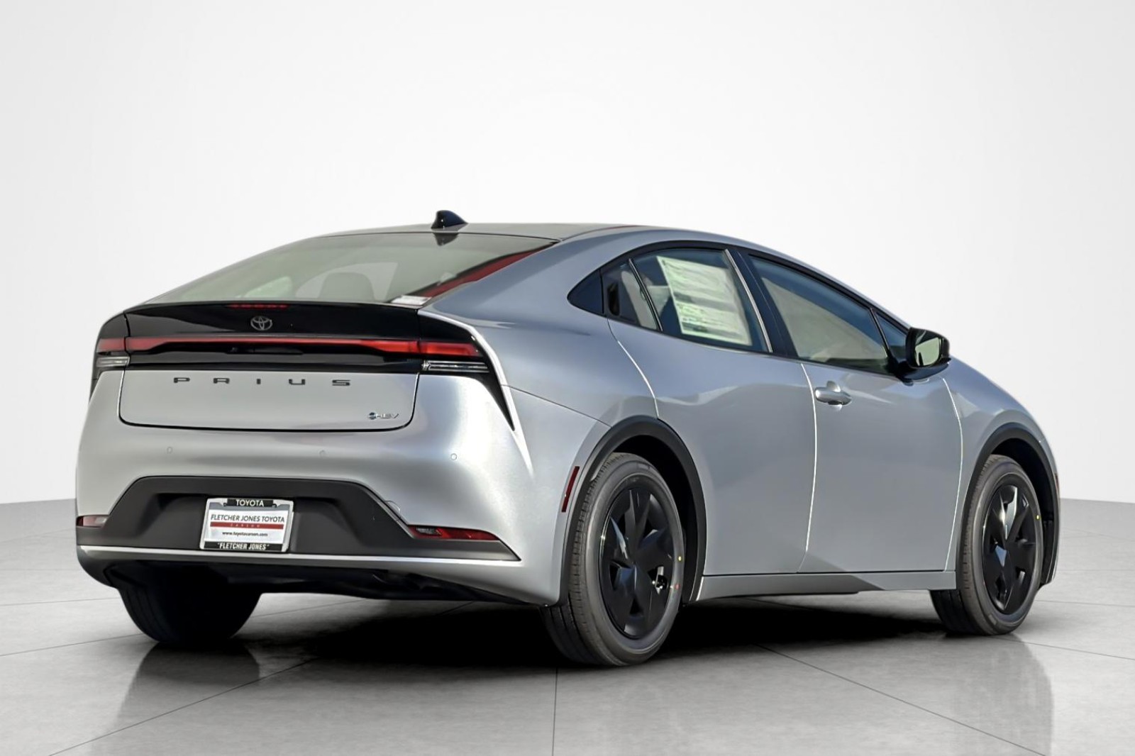 View vehicle photo 5