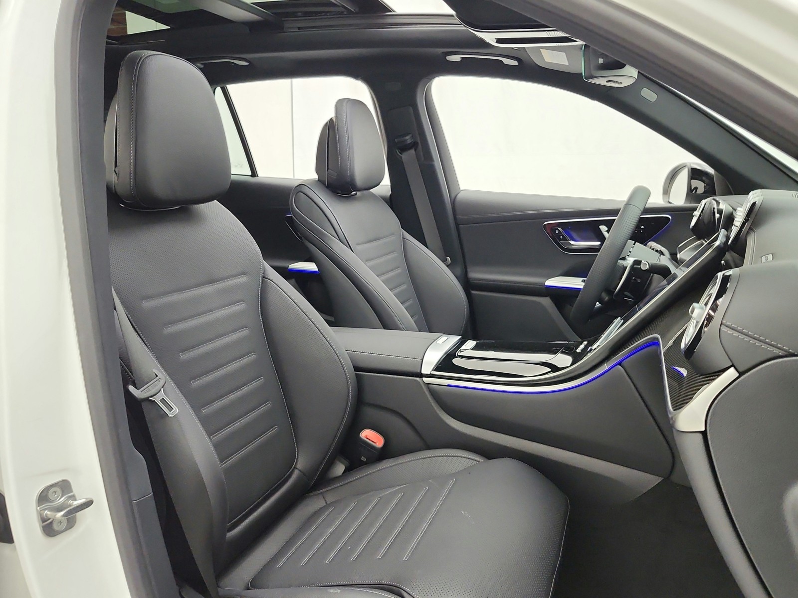 New 2026 Polar White Mercedes-Benz AMG® GLC 43 4MATIC SUV image 27