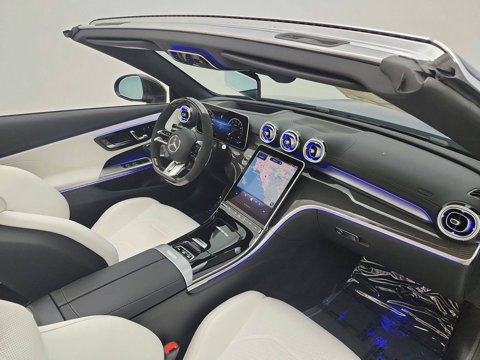 New 2026 MANUFAKTUR Starling Blue Magno Mercedes-Benz AMG® CLE 53 image 13