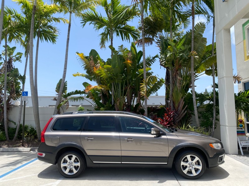 2009 Volvo XC70 3.0T AWD WAGON LOW MILES 78683 in , 