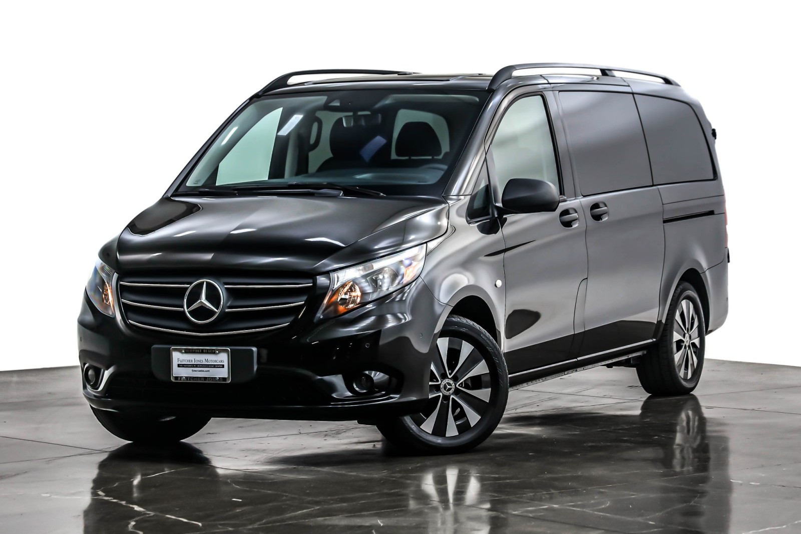 Pre-Owned 2023 Mercedes-Benz Metris Passenger Van Standard Roof