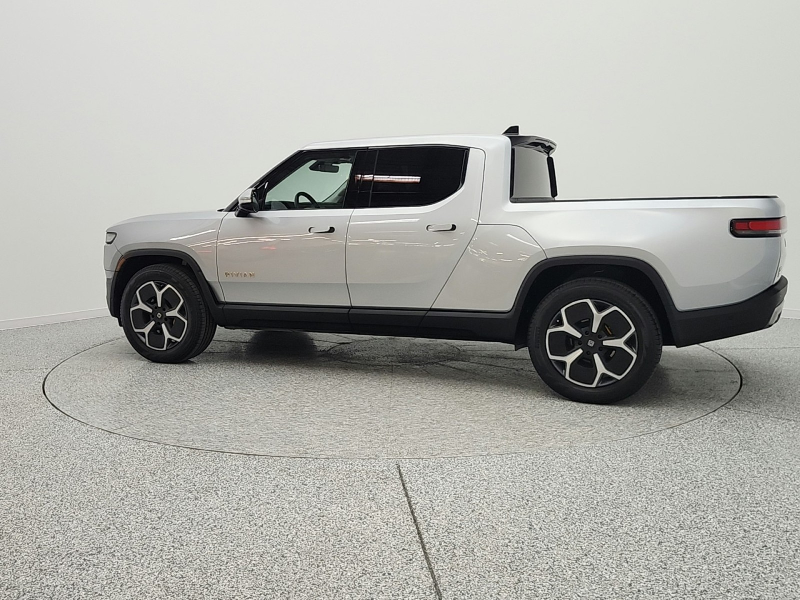 Used 2023 LA Silver Rivian Adventure Quad-Motor Large Pack image 8
