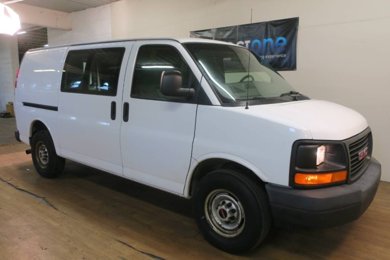 2009 gmc savana 2500
