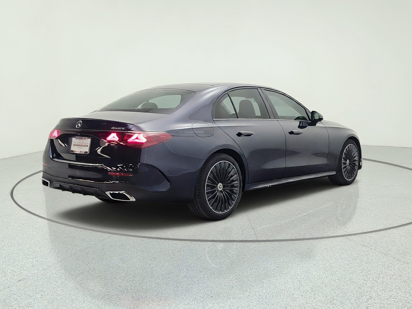 New 2027 Nautical Blue Metallic Mercedes-Benz E 450 4MATIC® Sedan image 5