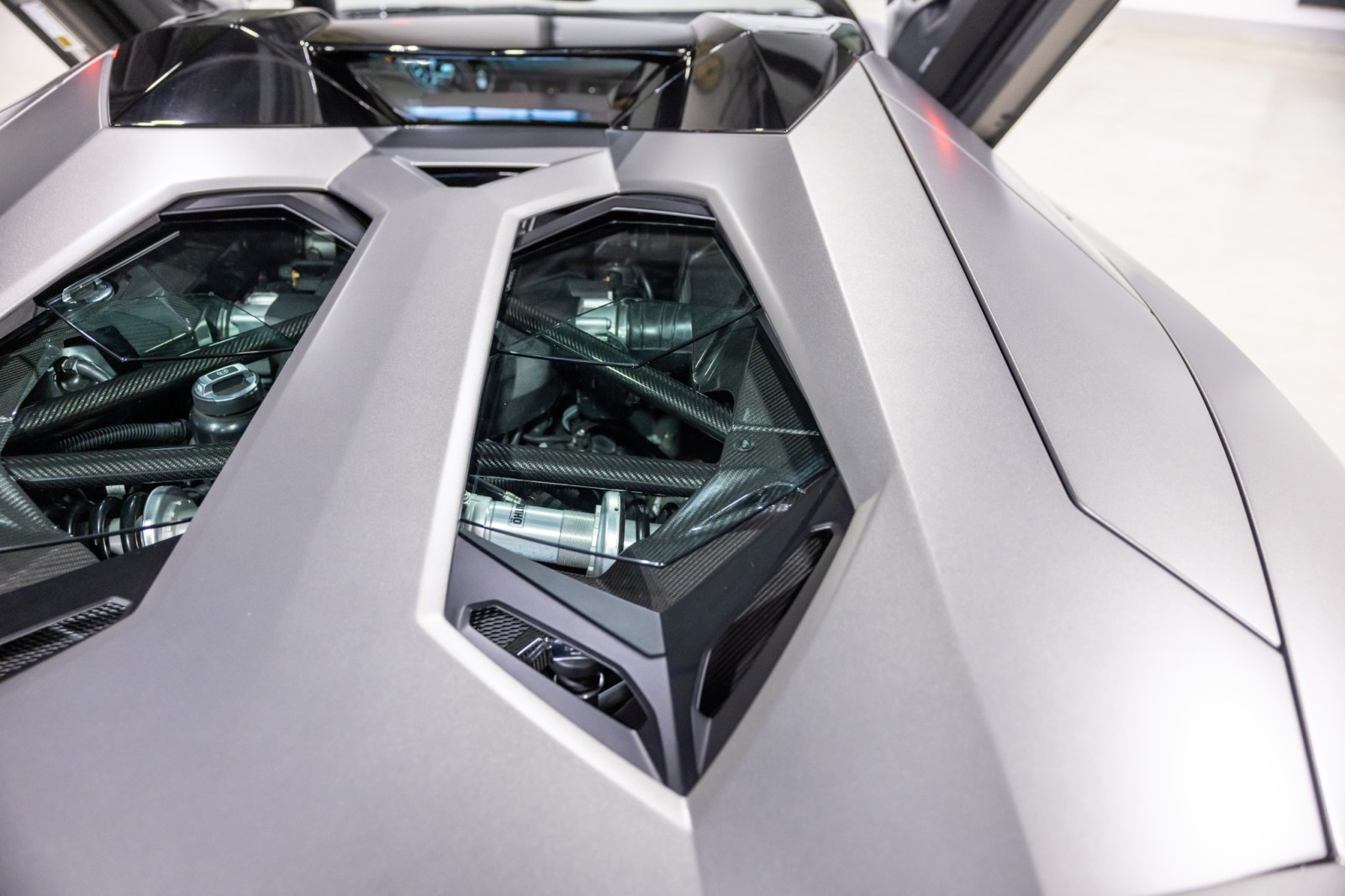 2015 Lamborghini Aventador Roadster LP 700-4 photo 50