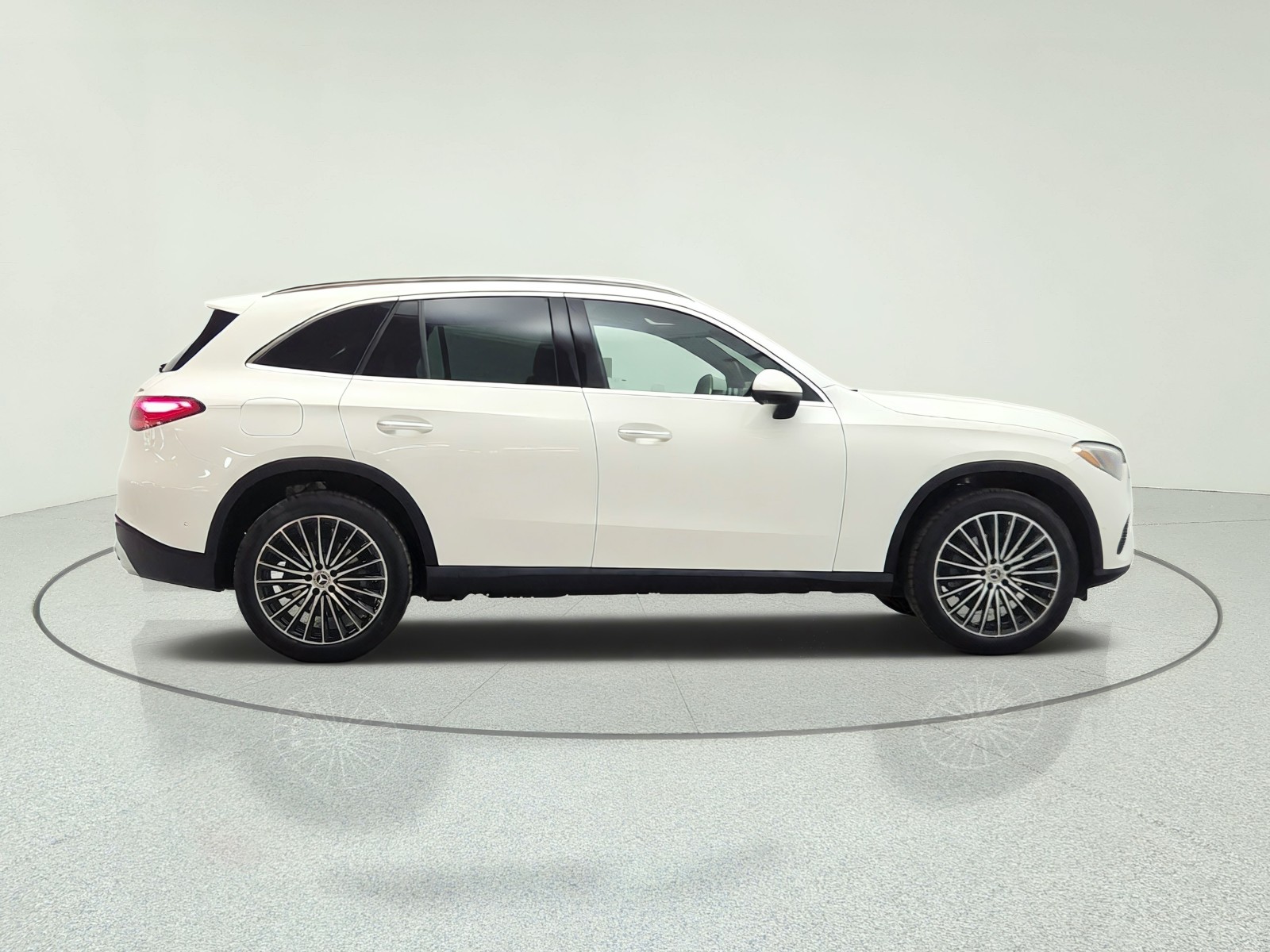 New 2027 Polar White Mercedes-Benz GLC 300 4MATIC® SUV image 4
