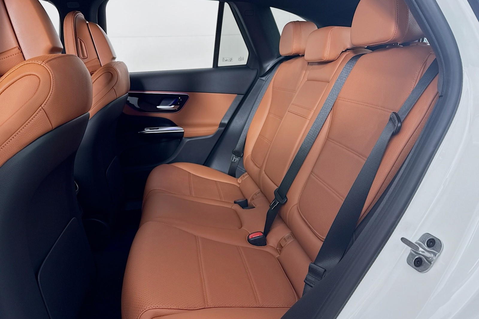 New 2026 Polar White Mercedes-Benz GLC 300 SUV image 13