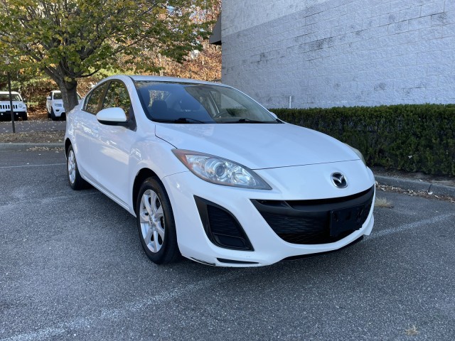 2010  Mazda3 i Sport clean carfax in , 