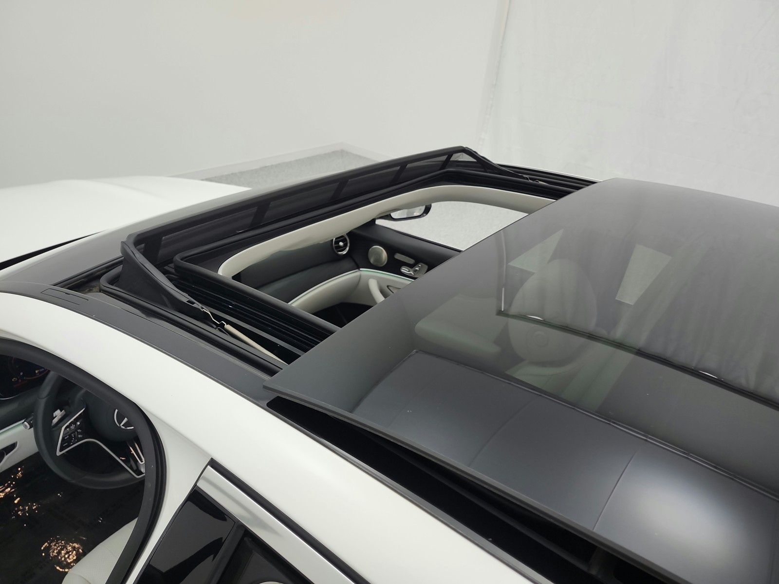 Certified Used 2022 Polar White Mercedes-Benz E 350 RWD Sedan image 25