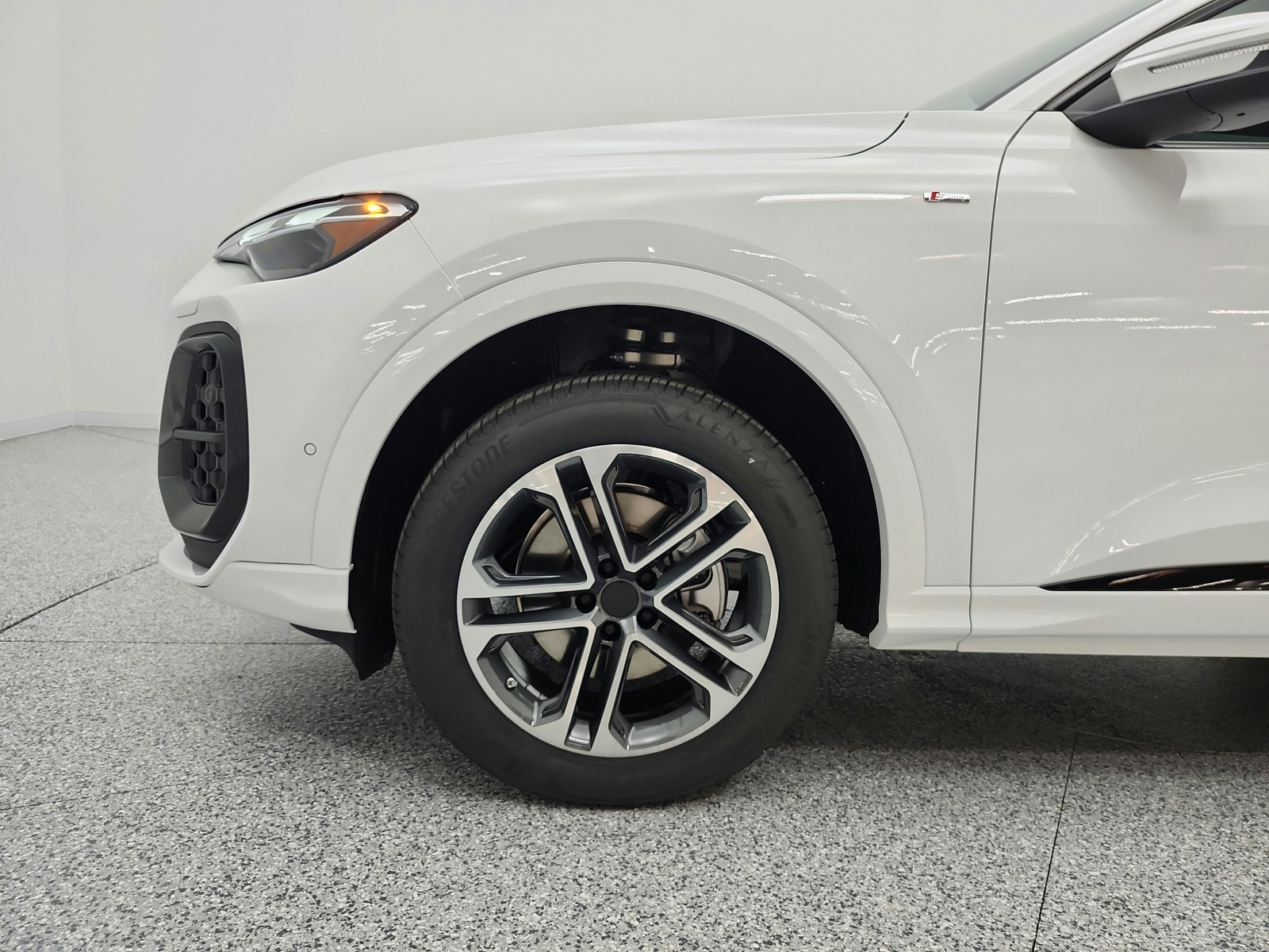 New 2026 Arkona White Audi Premium 2.0 TFSI quattro image 15