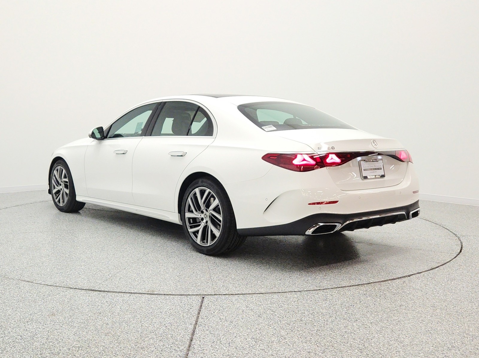 New 2026 Polar White Mercedes-Benz E 350 RWD Sedan image 7