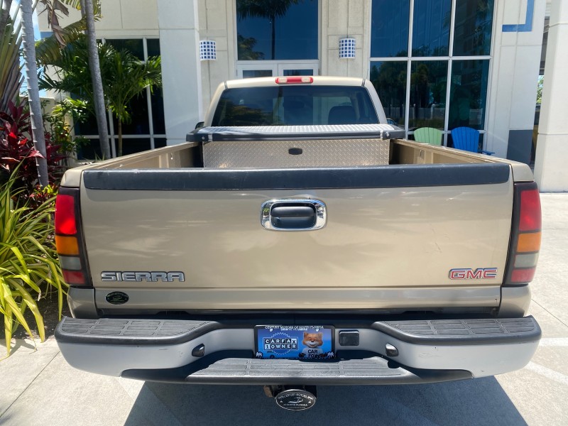2005 GMC Sierra 1500 LOW MILES 83837 AC NO ACCIDENTS in ,