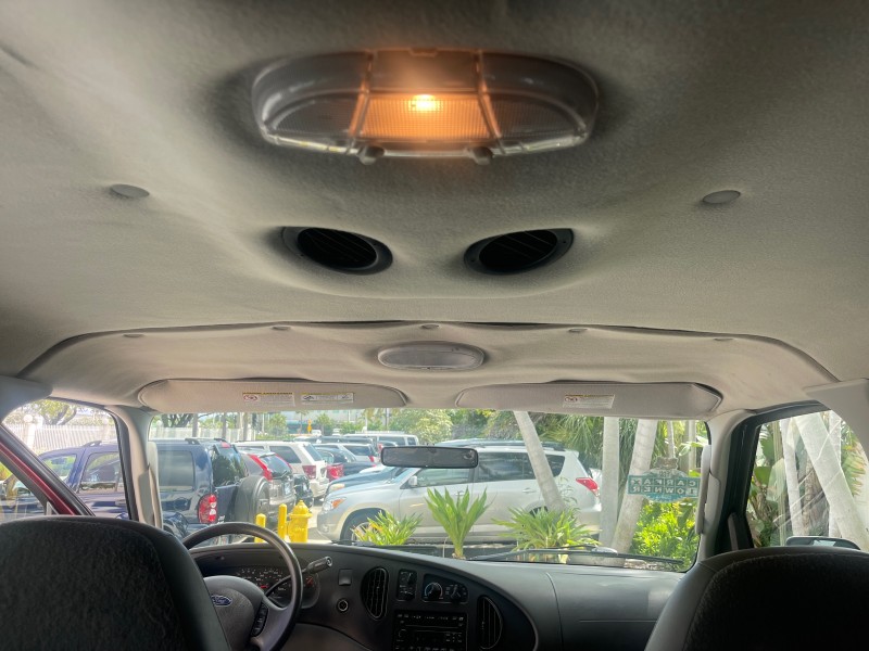 2006 Ford Econoline Wagon XLT 8 PASS LOW MILES 56328 in ,