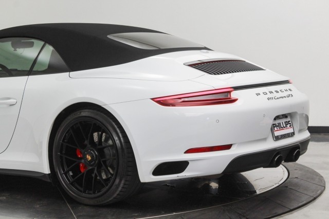 2018 Porsche 911 Carrera GTS 17