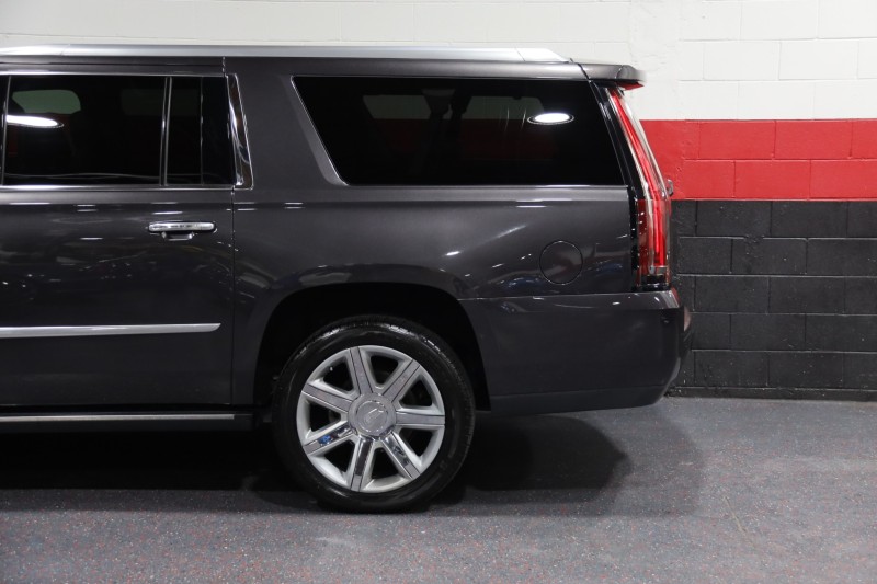 2015 Cadillac Escalade ESV Premium 4WD 4dr Suv in , 