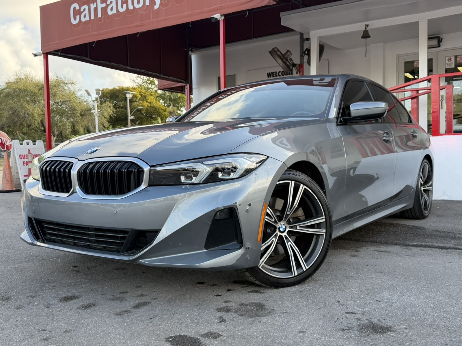2023 BMW 330i - $21,777