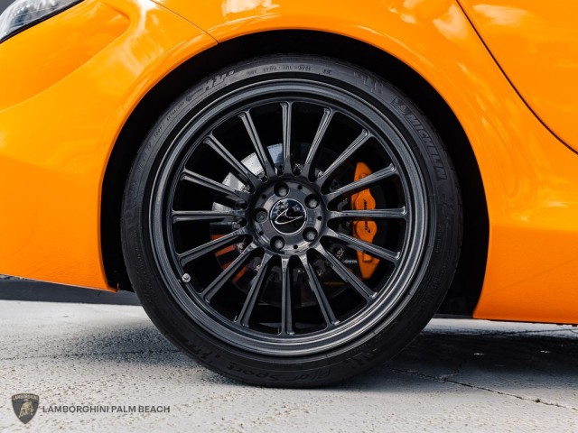 Mercedes-Benz SLR McLaren