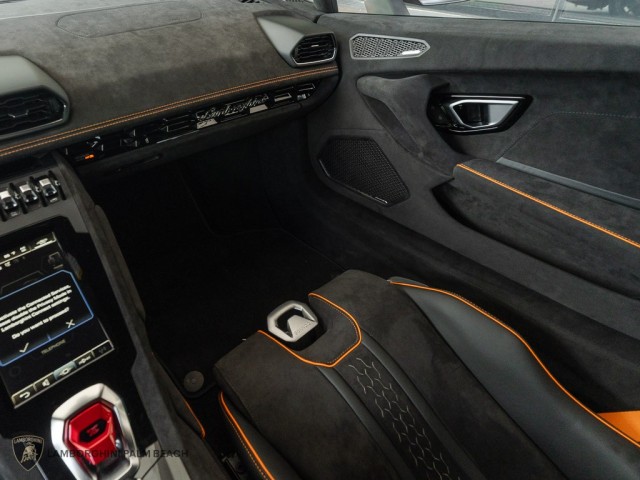Lamborghini Huracan Sterrato