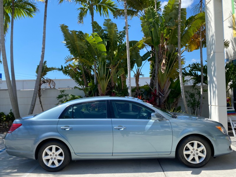 2008 Toyota Avalon XL  SUNROOF 1 OWNER LOW MILES 39,358 in , 