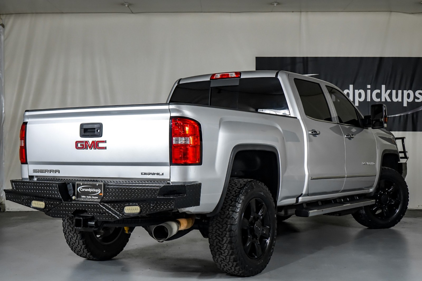 2019 GMC Sierra 2500HD Denali 8