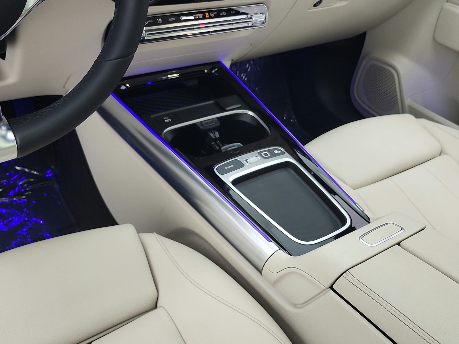 Certified Used 2025 Night Black Mercedes-Benz GLA 250 SUV image 7