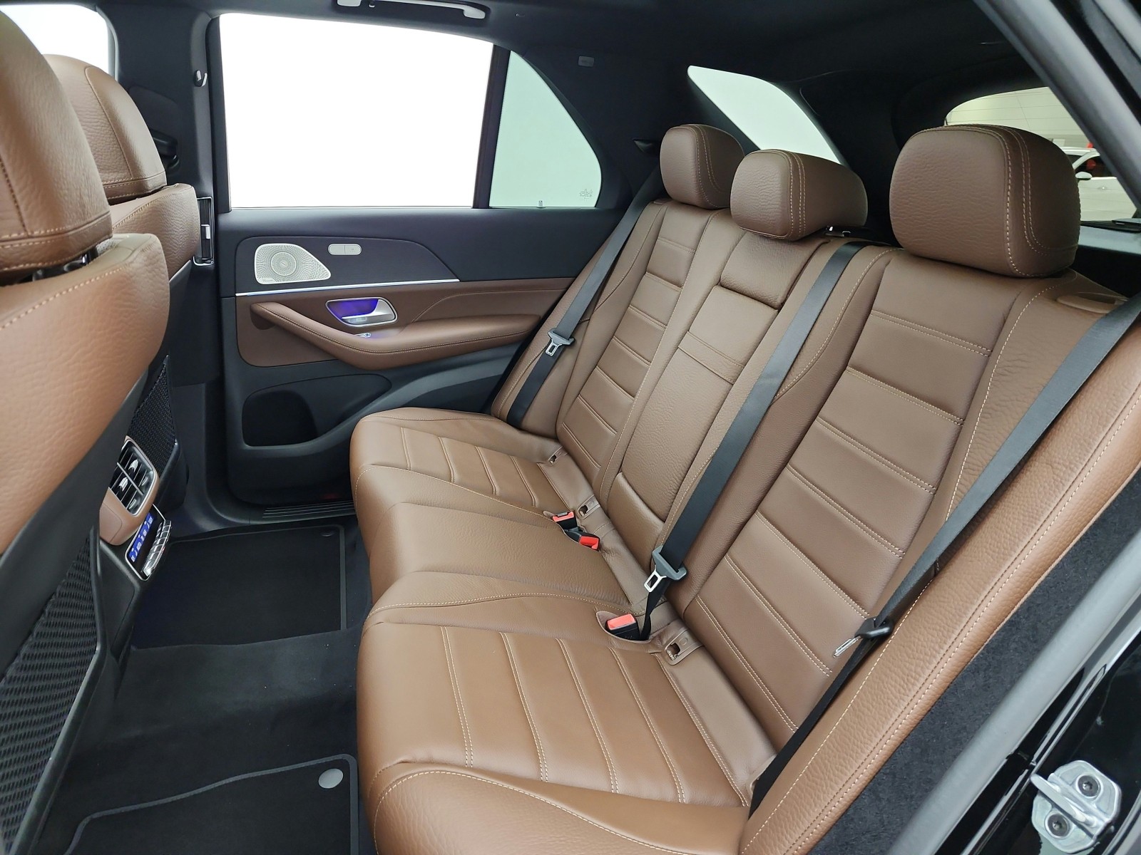 New 2026 Black Mercedes-Benz GLE 580 4MATIC® SUV image 11