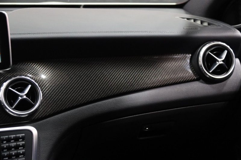 2015 Mercedes-Benz GLA 45 AMG 4MATIC w/Performance Pkgs 4dr Suv in , 