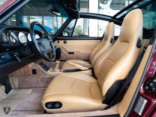 Porsche 911 Carrera