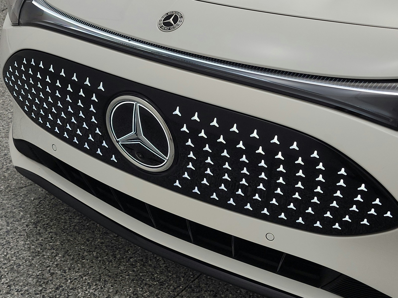 New 2026 Polar White Mercedes-Benz CLA 250+ image 13