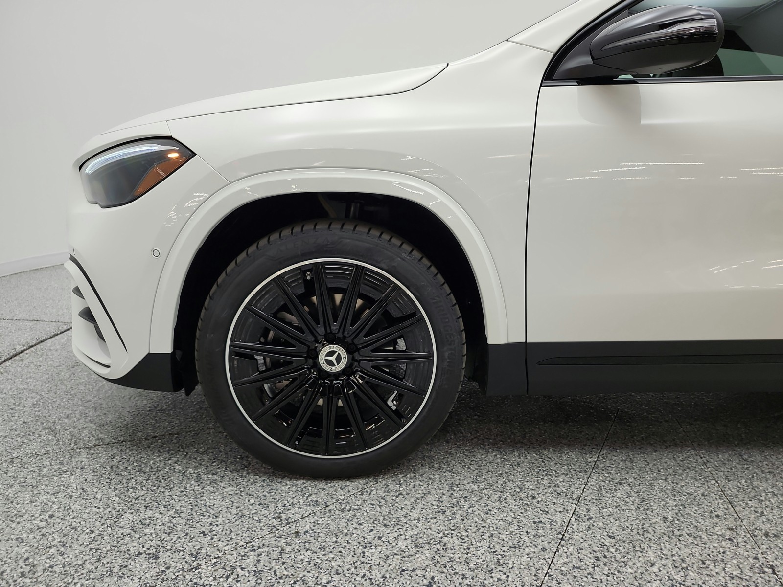 New 2026 Polar White Mercedes-Benz GLA 250 SUV image 15
