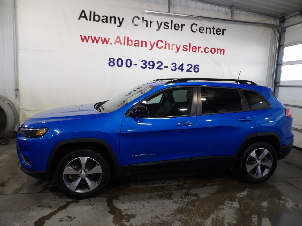 HYDRO BLUE 2022 Jeep Cherokee Limited 4WD SUV / Crossover Four-Wheel Drive Automatic
