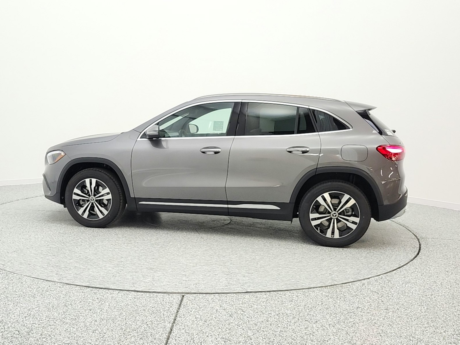 New 2026 Mountain Grey Metallic Mercedes-Benz GLA 250 image 8