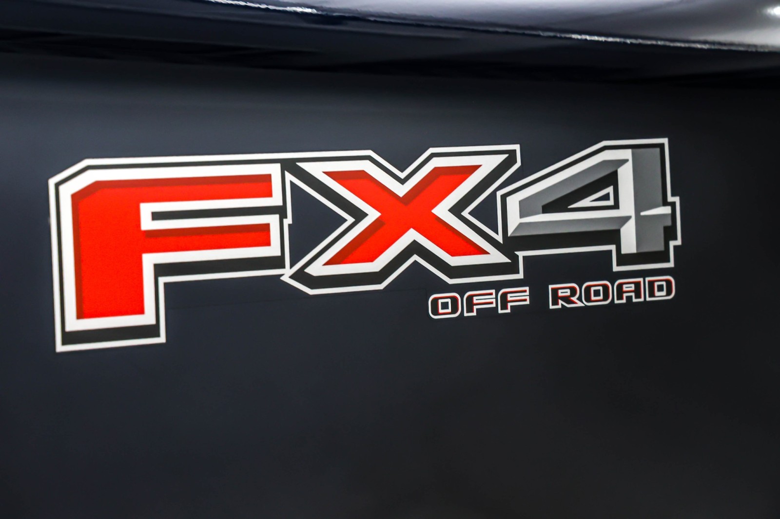 Used 2024 Antimatter Blue Metallic Ford LARIAT image 9