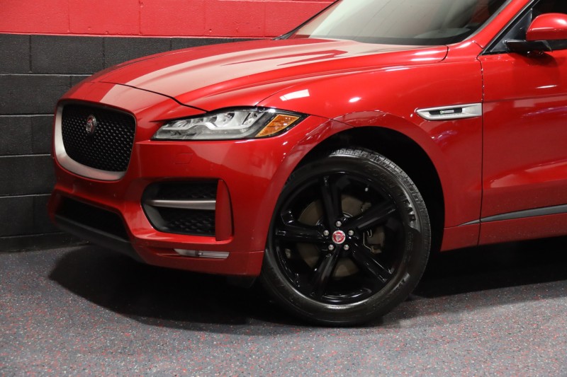 2017 Jaguar F-PACE 35t R-Sport AWD 4dr Suv in , 