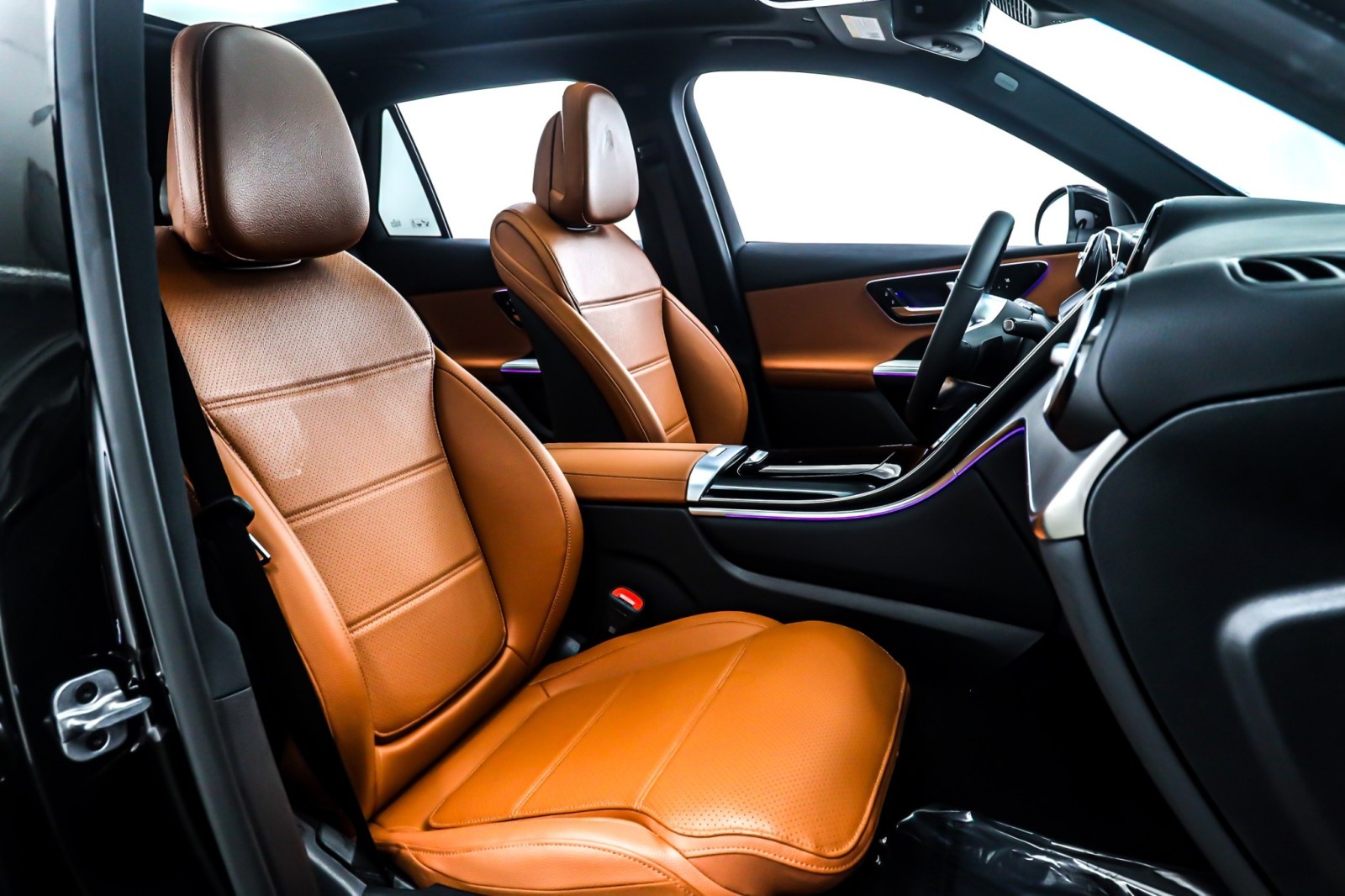 New 2026 Black Mercedes-Benz GLC 300 image 7