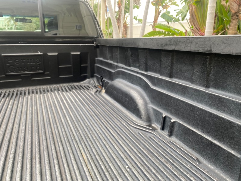 2004 Toyota Tundra SR5 1 OWNER 4WD XTRA CAB STEP SIDE in , 