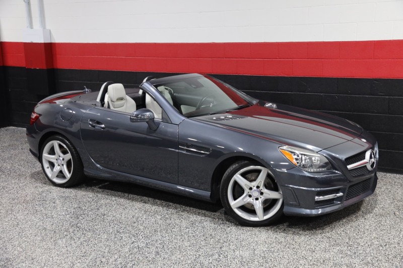 2013 Mercedes-Benz SLK 250 AMG Sport 2dr Roadster in ,